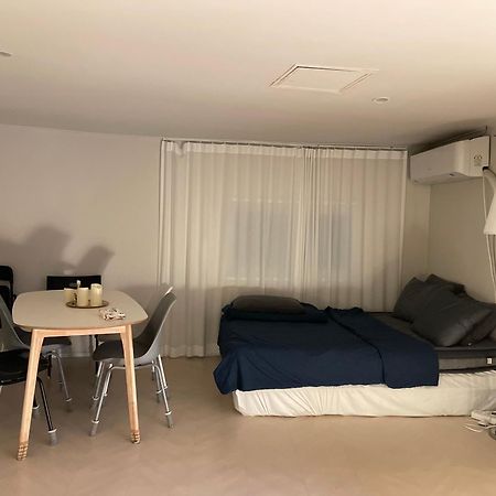 Well Plus Guest House Сеул Экстерьер фото