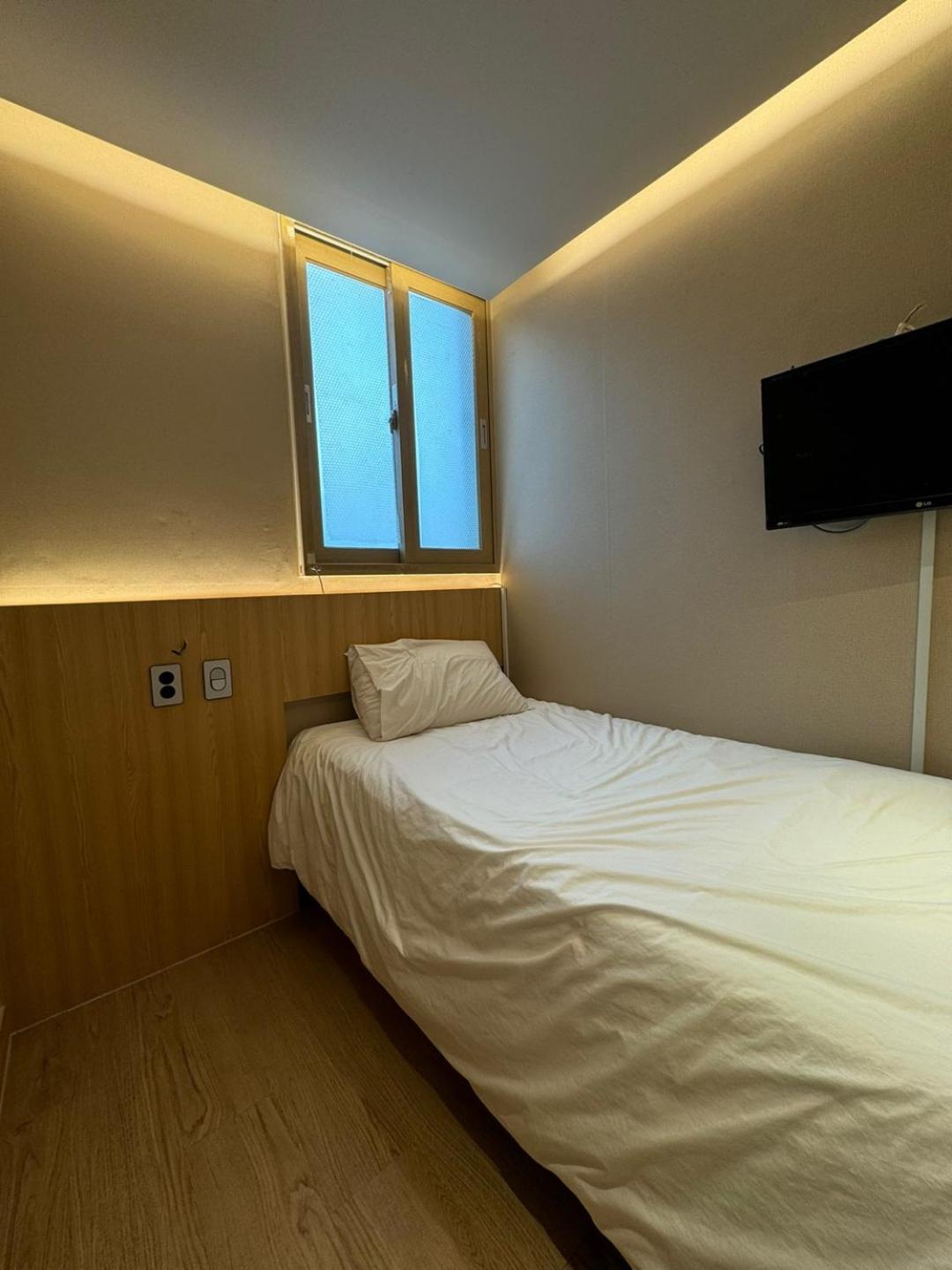Well Plus Guest House Сеул Экстерьер фото